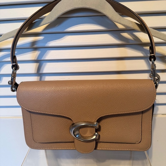 Coach Tabby 26 shoulder bag in light taupe - Picture 11 of 12